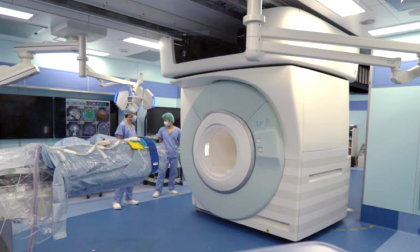 MRIの手術室内への移動